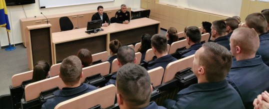 Direktor Uprave policije posjetio polaznike Policijske akademije FMUP-a