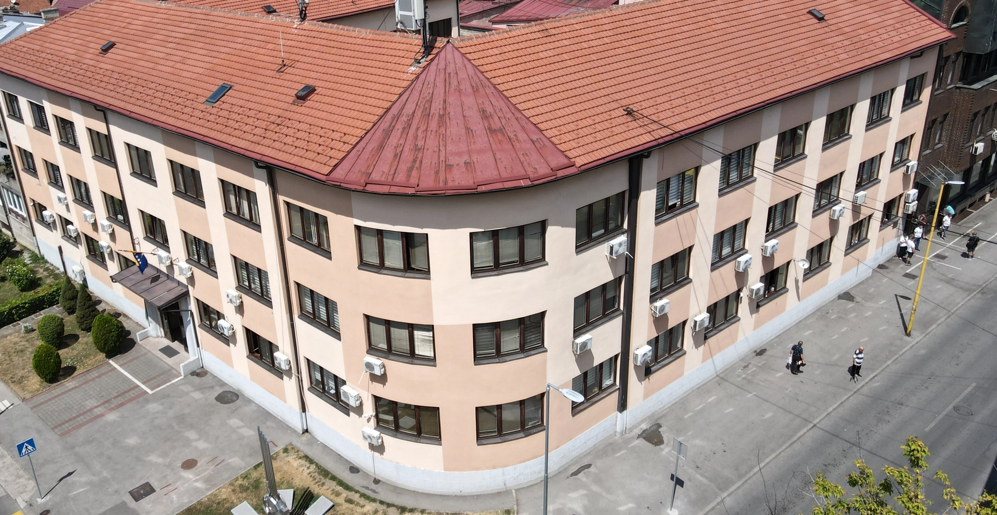 Obavještenje za javnost - Skraćeno radno vrijeme šalter sale u Odsjecima za administraciju Tuzlanskog kantona