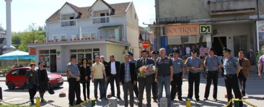 PS Banovići – Položeno cvijeće na spomen obilježje šehidima i poginulim borcima